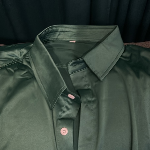 Shein button down. - Picture 2 of 4